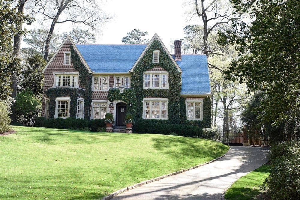 5 bedroom, 5,364 sq ft single family residence sold at 11 W Andrews Drive, Atlanta, GA 30305