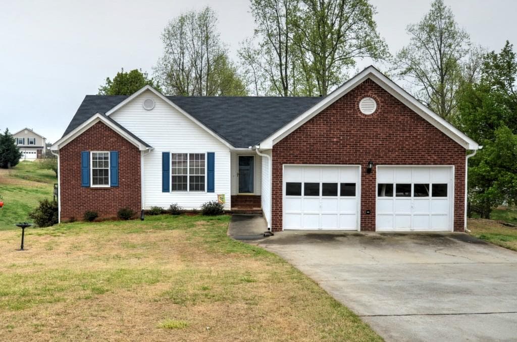 5412 Riverchase Drive, Flowery Branch, GA 30542 — most recent listing photo