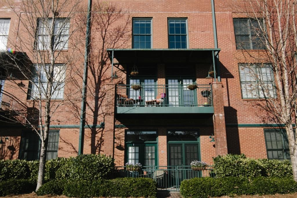 1 bedroom, 1,126 sq ft condominium sold at 1629 Liberty Lane, Roswell, GA 30075