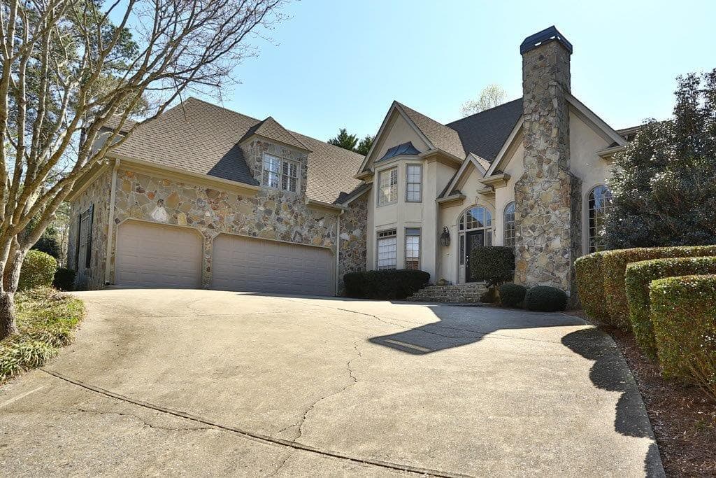 8785 Torrington Drive, Roswell, GA 30076 — most recent listing photo