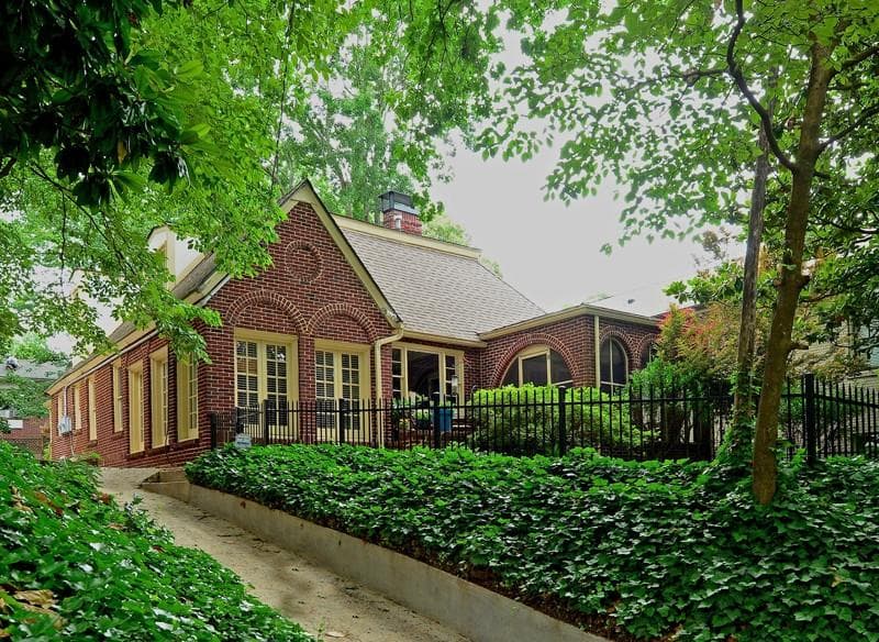 4 bedroom, 2,311 sq ft single family residence sold at 933 Rosedale Road, Atlanta, GA 30306