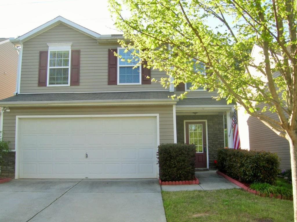 3 bedroom, 1,988 sq ft single family residence sold at 2385 Mayfair Drive, Cumming, GA 30040