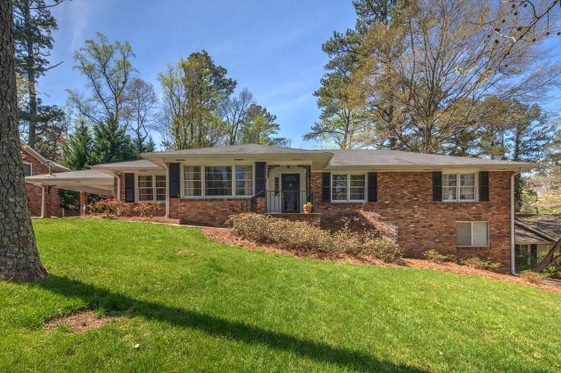 4 bedroom single family residence sold at 6850 Heathfield Drive, Sandy Springs, GA 30328