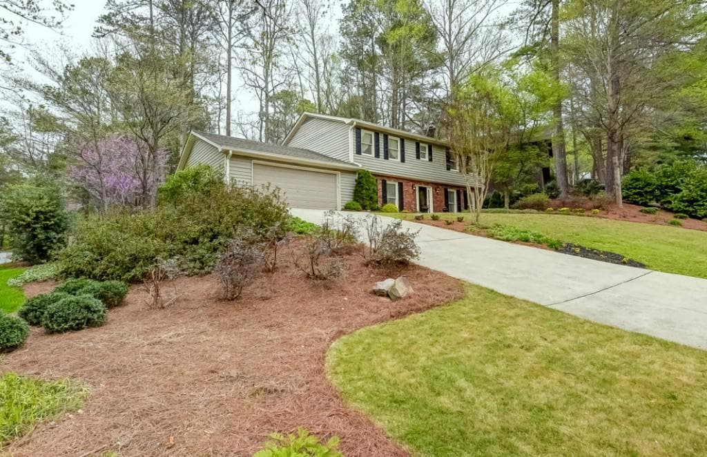 700 Greenvine Place, Roswell, GA 30076 — most recent listing photo