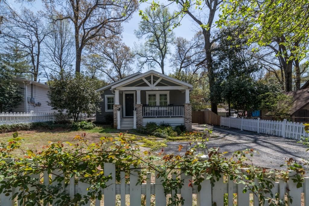 2 bedroom, 1,708 sq ft single family residence sold at 530 Deering Road, Atlanta, GA 30309