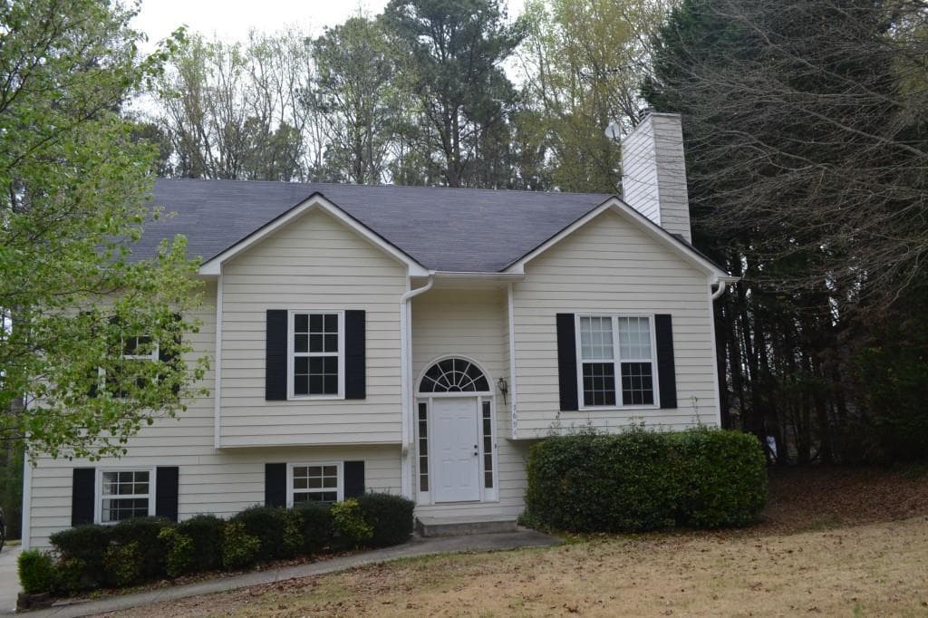 3 bedroom single family residence sold at 3694 Memorial Parkway, Kennesaw, GA 30152