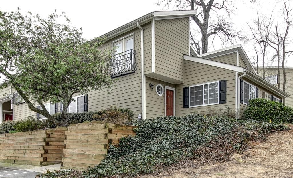 2 bedroom, 1,290 sq ft condominium sold at 1468 Briarwood Road 911, Brookhaven, GA 30319