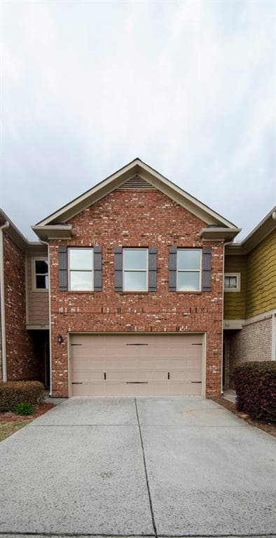 3 bedroom, 1,752 sq ft townhouse sold at 310 Oakland Hills Way, Lawrenceville, GA 30044