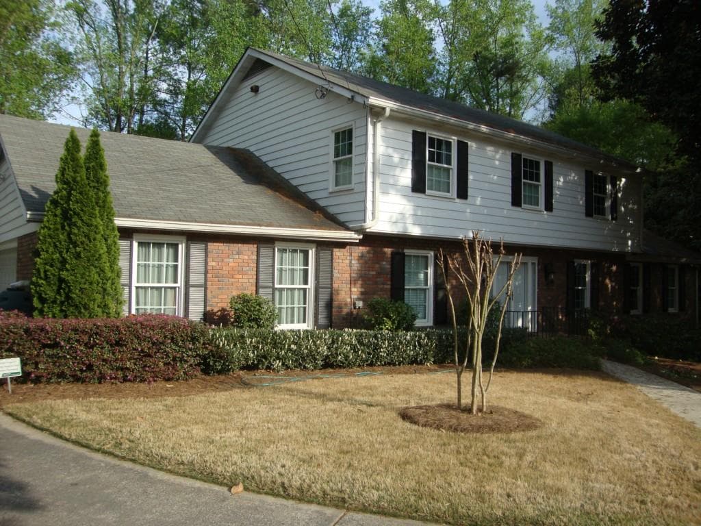 5 bedroom single family residence sold at 1162 Oakcrest Drive, Atlanta, GA 30311