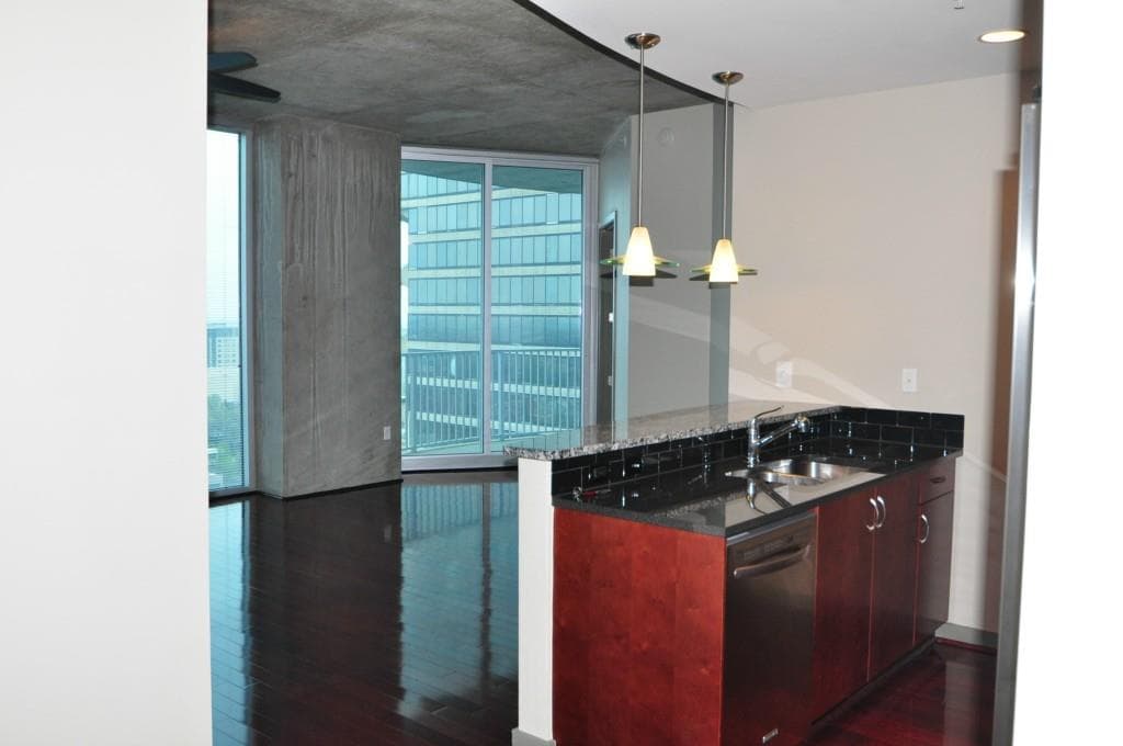 2 bedroom, 1,127 sq ft condominium sold at 400 W Peachtree Street 2213, Atlanta, GA 30308