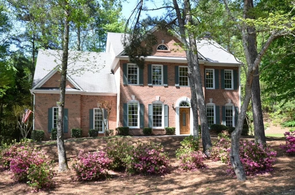 4 bedroom, 2,792 sq ft single family residence sold at 3310 Silver Lake Drive, Cumming, GA 30041