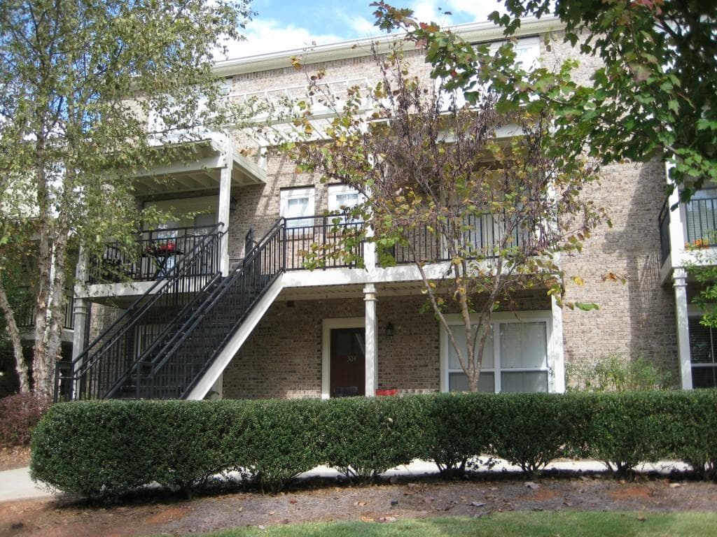 490 Barnett Shoals Road 812, Athens, GA 30605 — most recent listing photo