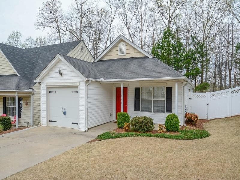 2 bedroom, 993 sq ft single family residence sold at 218 Woodland Way, Canton, GA 30114
