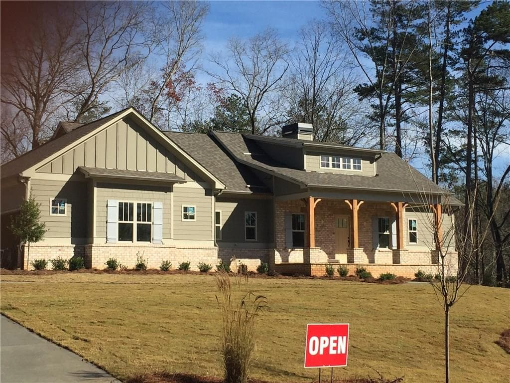 3 bedroom, 2,696 sq ft single family residence sold at 5526 Dockside Overlook, Gainesville, GA 30506