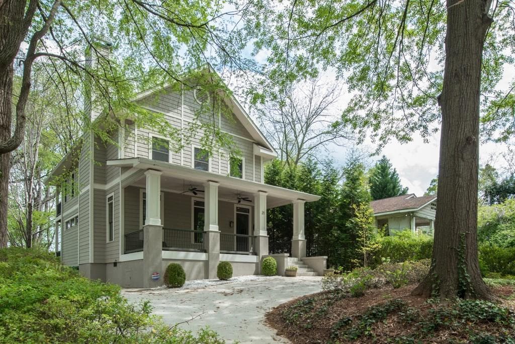 3 bedroom, 2,200 sq ft single family residence sold at 21 Screven Street, Atlanta, GA 30307