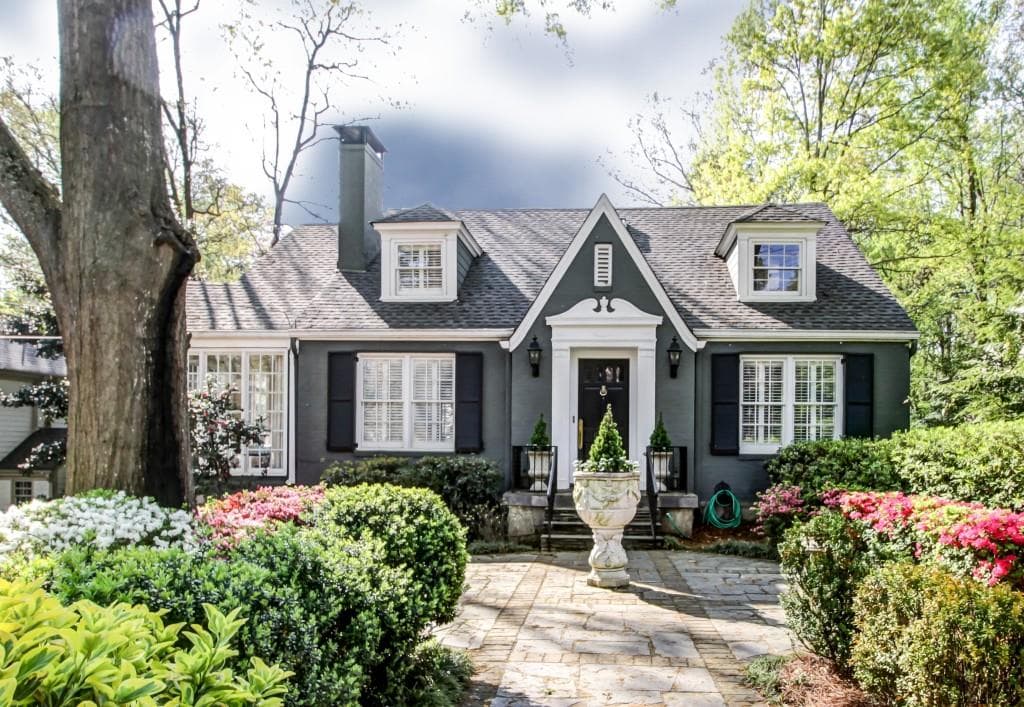 4 bedroom, 2,456 sq ft single family residence sold at 3133 Peachtree Drive, Atlanta, GA 30305