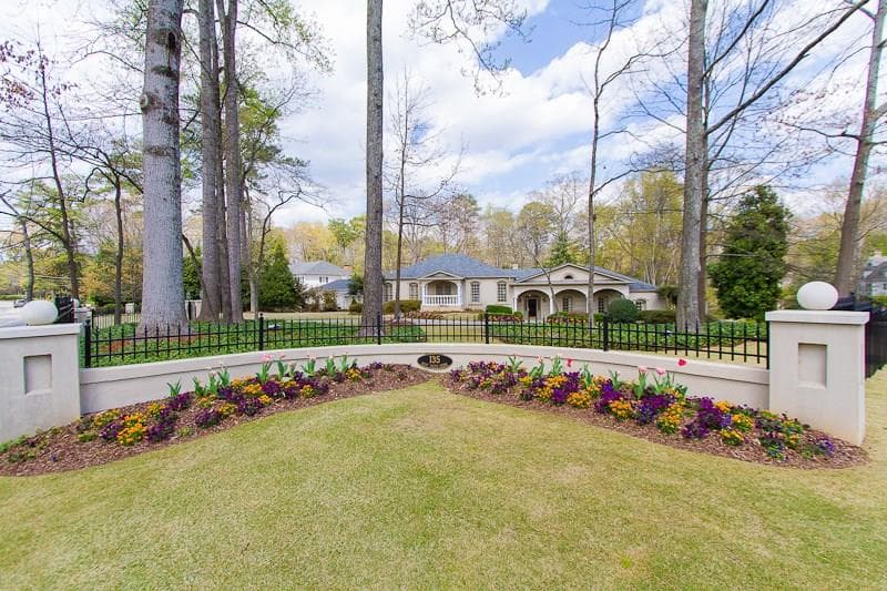 5 bedroom single family residence sold at 135 W Paces Ferry Road, Atlanta, GA 30305