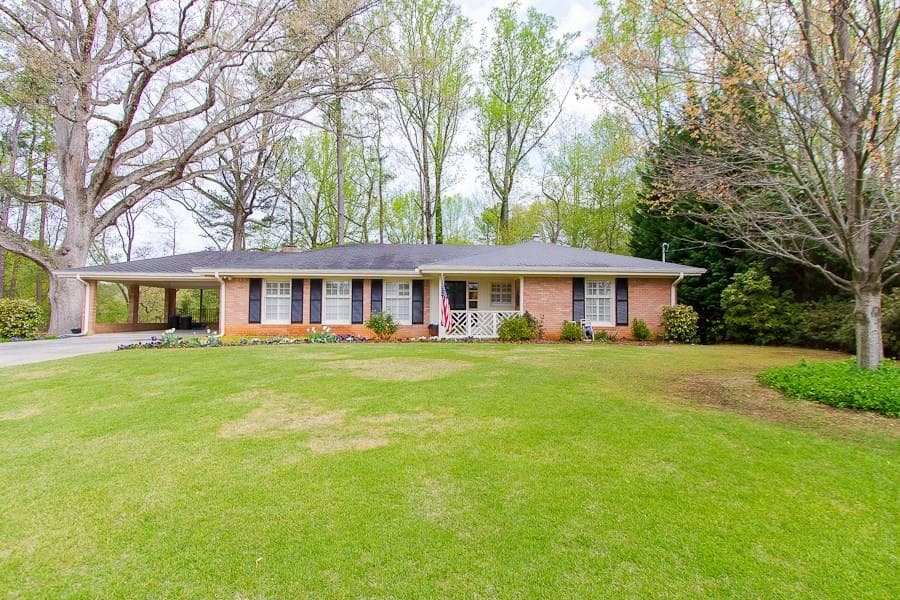 500 READ Lane, Sandy Springs, GA 30328 — most recent listing photo