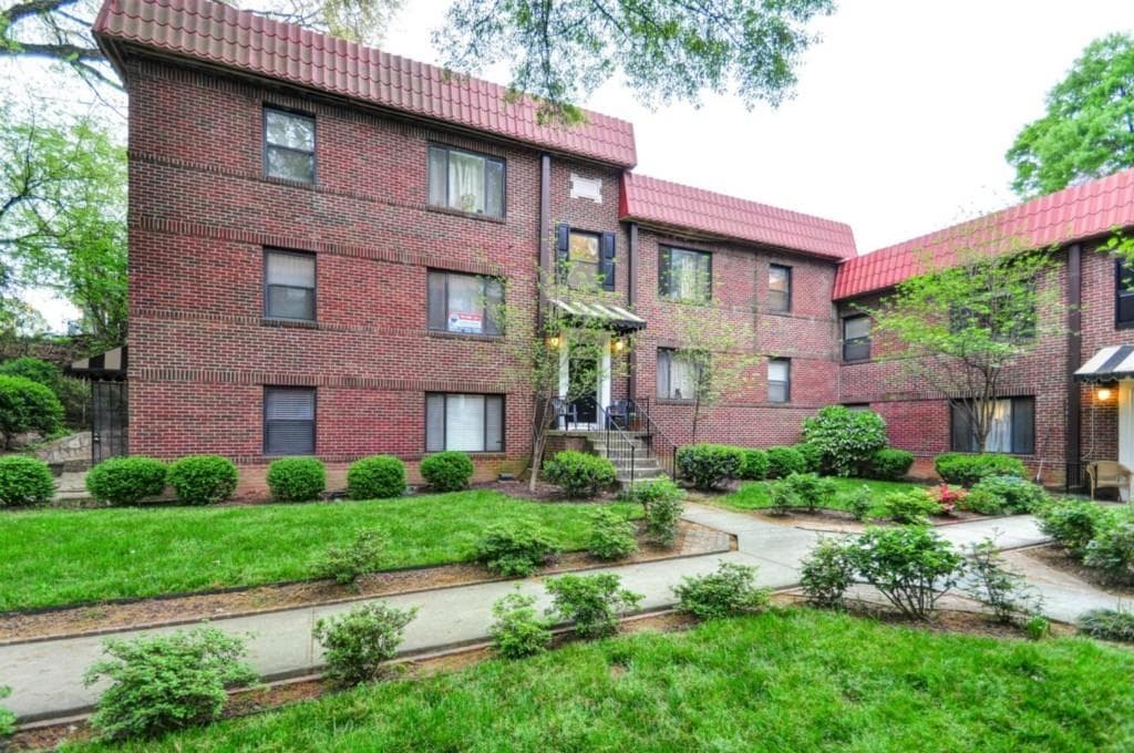 2 bedroom, 667 sq ft condominium sold at 692 Argonne Avenue 3, Atlanta, GA 30308