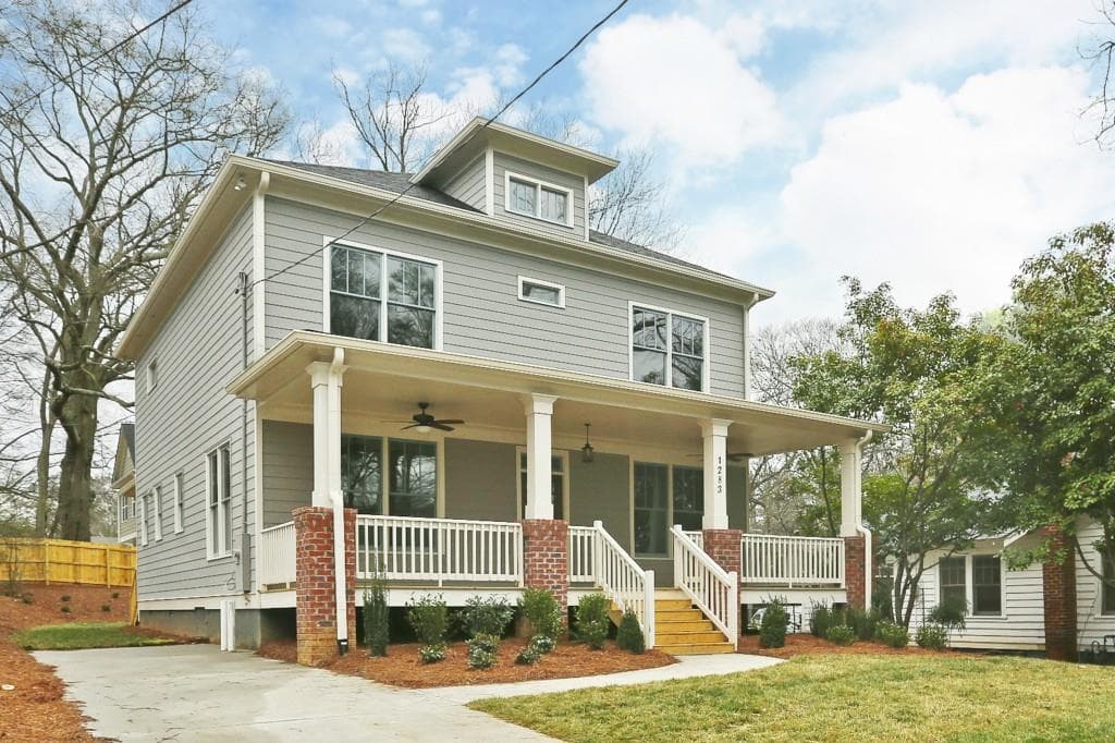 4 bedroom, 2,577 sq ft single family residence sold at 1283 Hardee Street, Atlanta, GA 30307