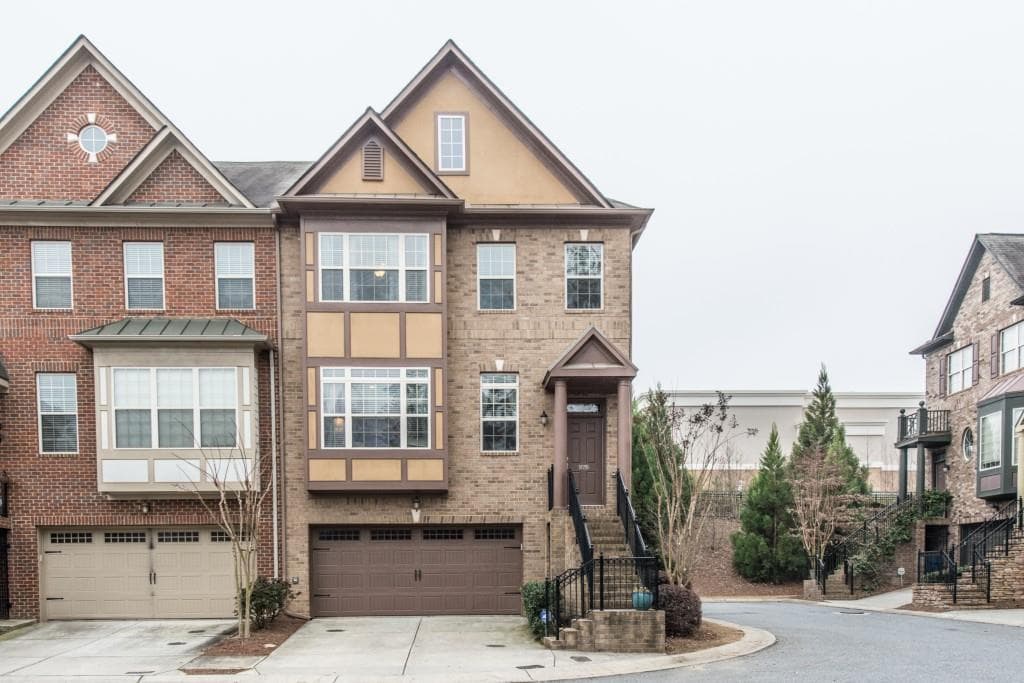 4 bedroom townhouse sold at 9059 Woodland Trail 30, Alpharetta, GA 30009