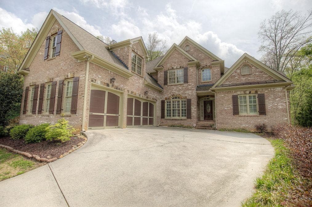 6 bedroom, 5,476 sq ft single family residence sold at 750 E Shore Drive, Canton, GA 30114