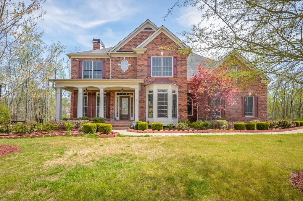 5 bedroom, 3,963 sq ft single family residence sold at 6650 Bridge Brook Overlook, Cumming, GA 30028
