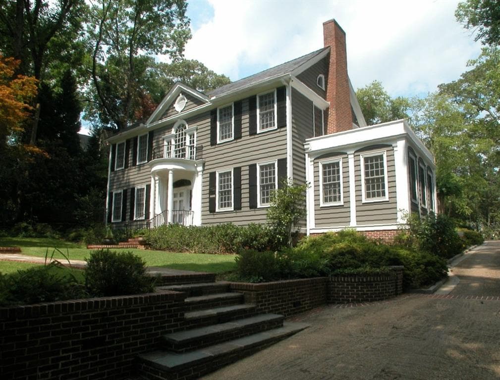 4 bedroom, 5,102 sq ft single family residence sold at 27 W Andrews Drive, Atlanta, GA 30305