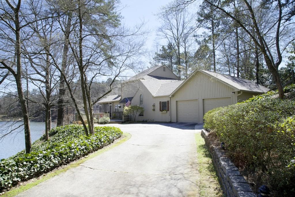 3887 Loch Highland Pass, Roswell, GA 30075 — most recent listing photo