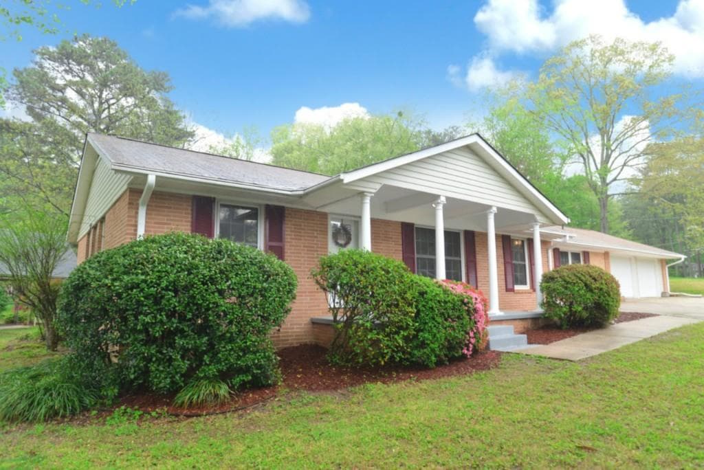 2947 Delcourt Drive, Decatur, GA 30033 — most recent listing photo