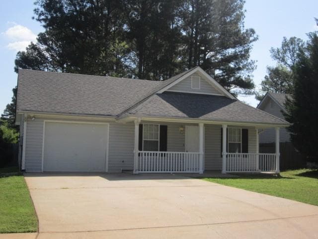 1381 N Hampton Drive, Hampton, GA 30228 — most recent listing photo