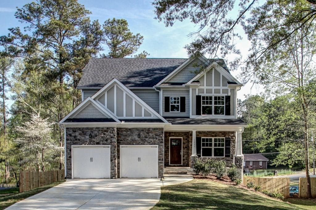 4 bedroom, 2,907 sq ft single family residence sold at 1051 Mclinden Avenue, Smyrna, GA 30080