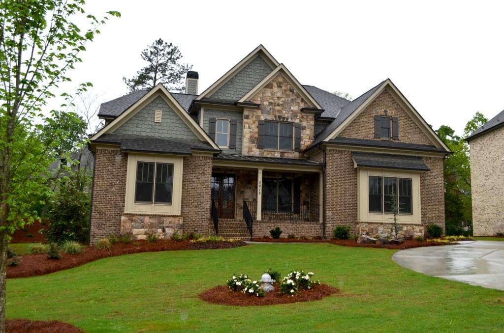 6 bedroom, 4,230 sq ft single family residence sold at 5212 Falkirk Drive, Dunwoody, GA 30338