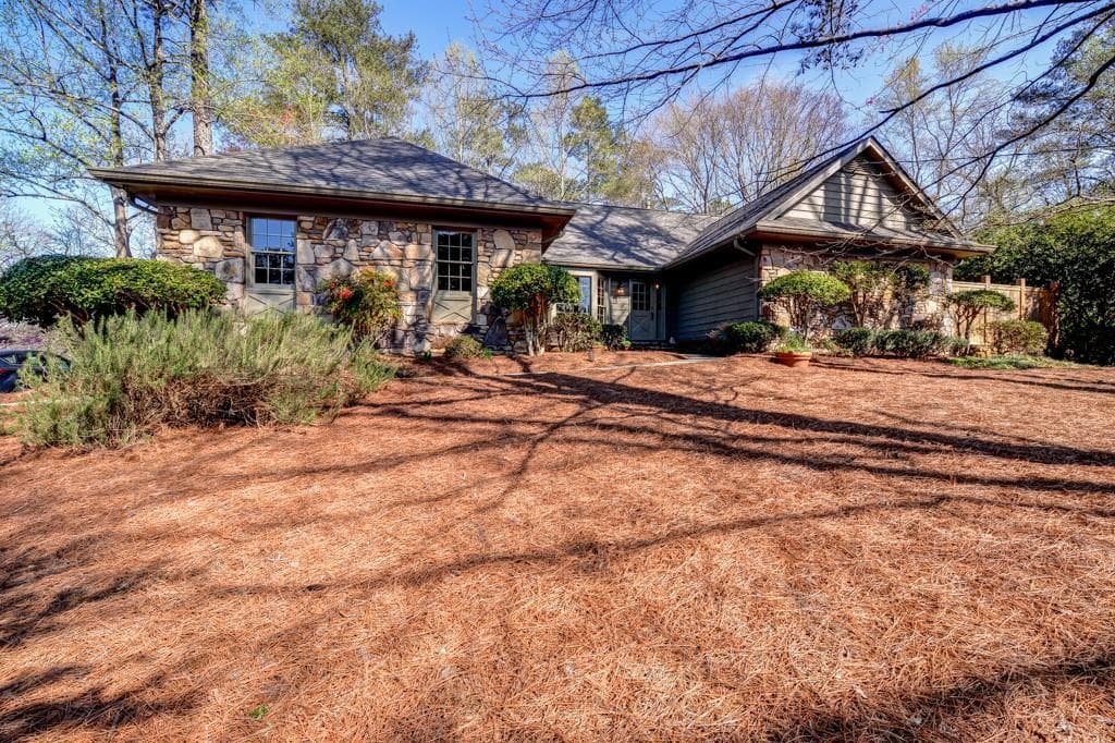 520 Old Harbor Drive, Sandy Springs, GA 30328 — most recent listing photo