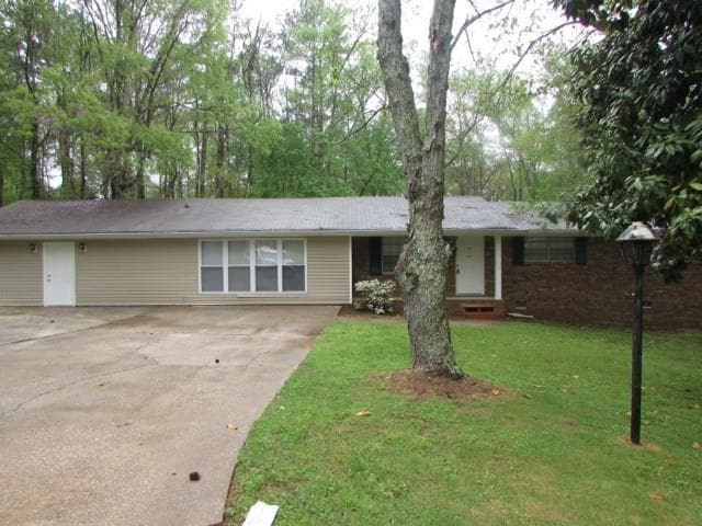6101 King Arthur Drive, Douglasville, GA 30135 — most recent listing photo