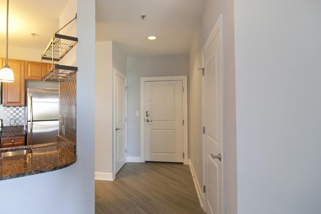 1 bedroom condominium sold at 325 E Paces Ferry Road 1003, Atlanta, GA 30305