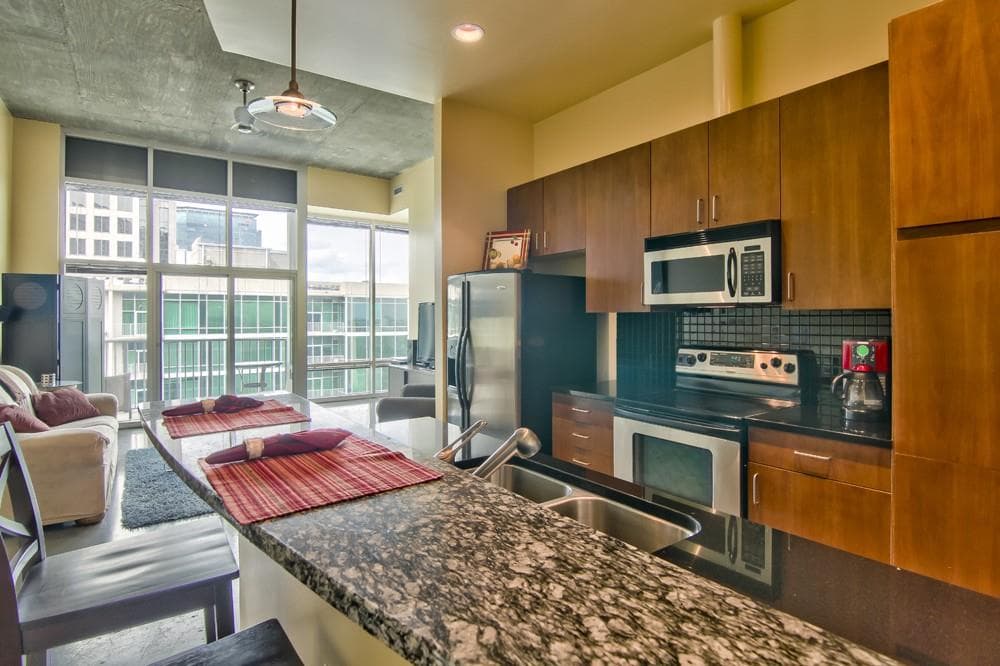 1 bedroom, 849 sq ft condominium sold at 923 Peachtree Street 2022, Atlanta, GA 30309