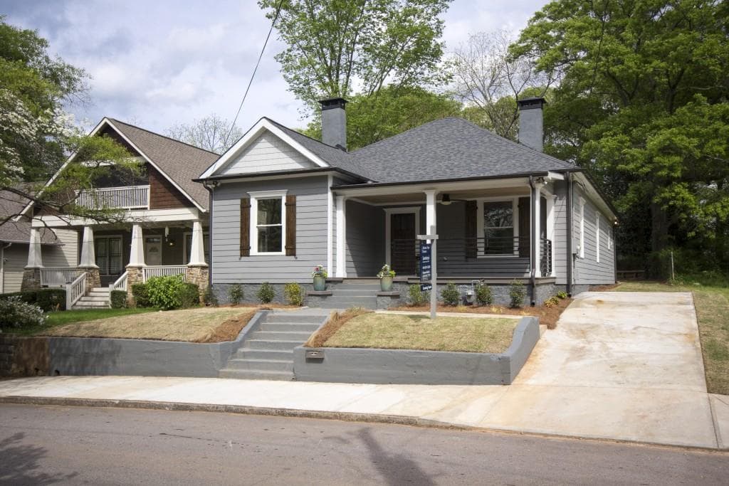 4 bedroom, 2,600 sq ft single family residence sold at 178 Walthall Street, Atlanta, GA 30316