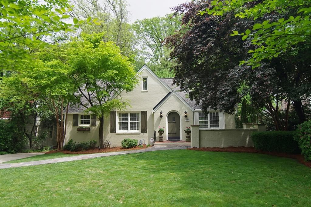 3 bedroom, 1,881 sq ft single family residence sold at 1234 Briarwood Drive, Atlanta, GA 30306