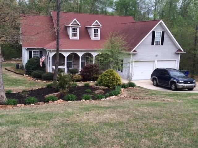 4 bedroom, 2,100 sq ft single family residence sold at 164 Amidon Drive, Villa Rica, GA 30180