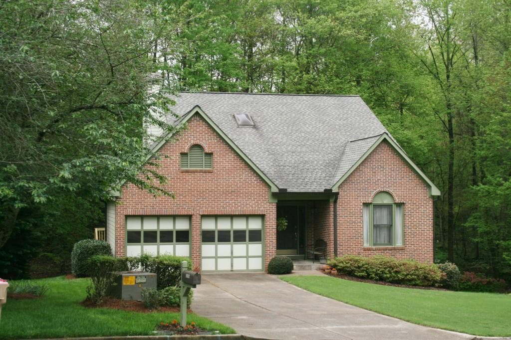 3185 Summer View Drive, Alpharetta, GA 30022 — most recent listing photo