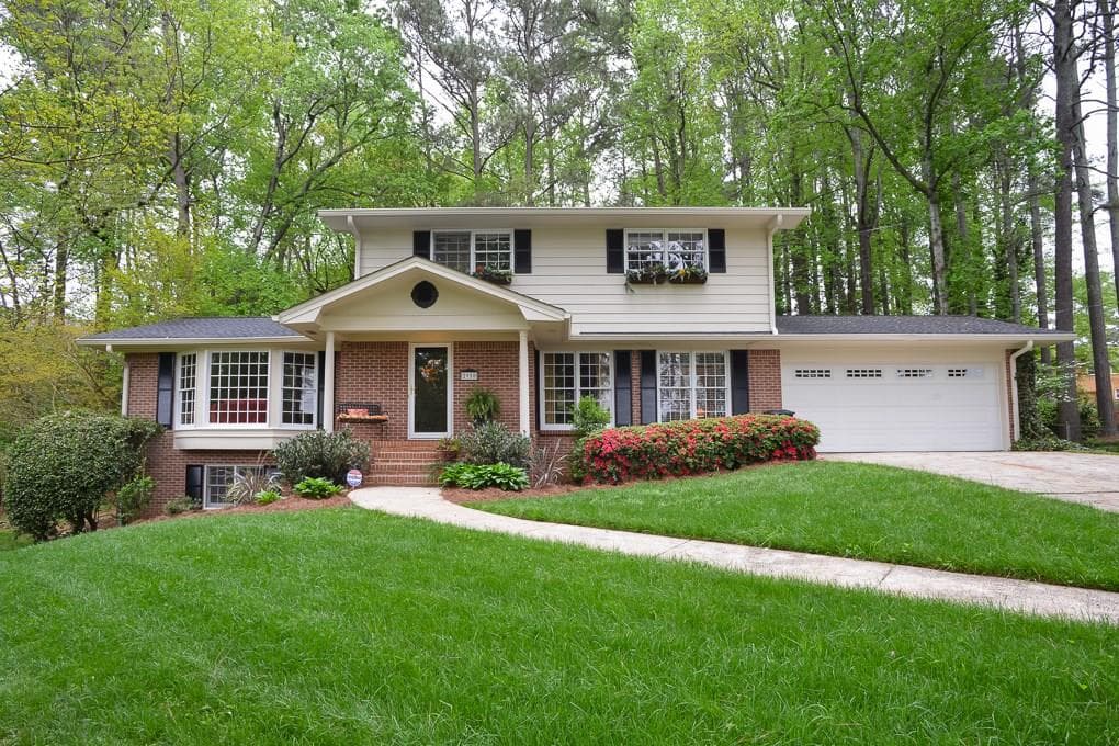 4 bedroom, 2,304 sq ft single family residence sold at 2950 Whitby Drive, Atlanta, GA 30340