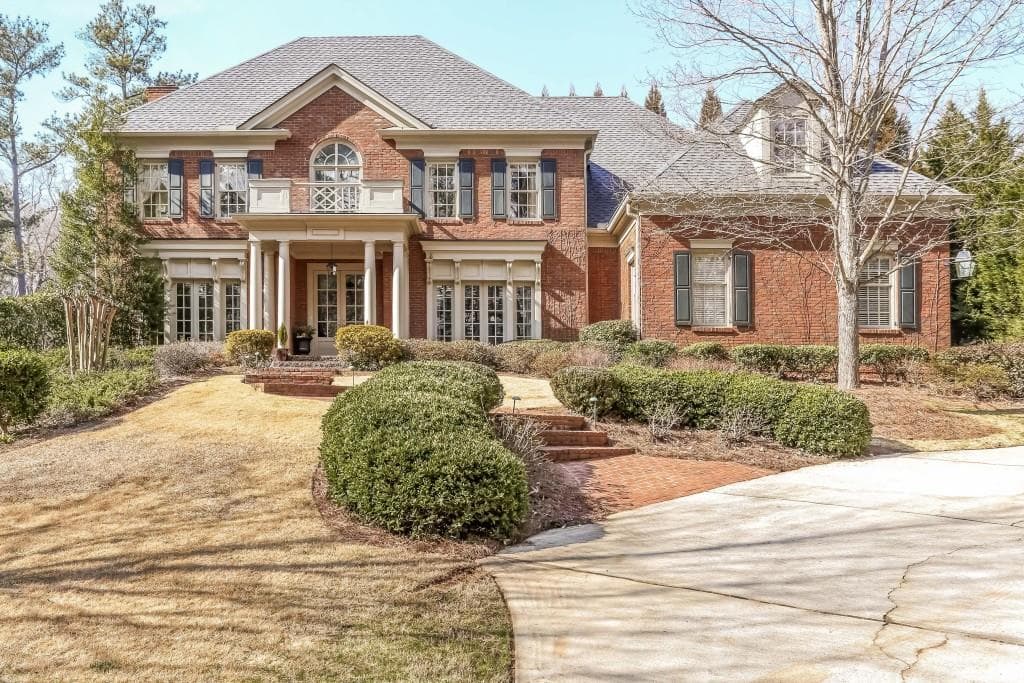 6 bedroom single family residence sold at 4418 E Conway Drive, Atlanta, GA 30327