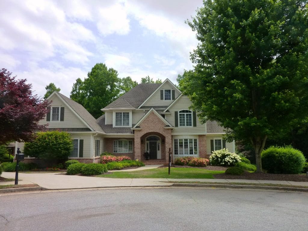 3 bedroom, 4,098 sq ft single family residence sold at 906 Green Knoll Drive, Dacula, GA 30019