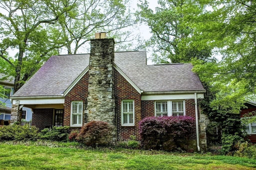 4 bedroom, 2,704 sq ft single family residence sold at 244 Winnona Drive, Decatur, GA 30030