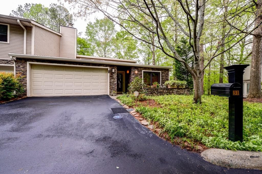 31 Basswood Circle, Sandy Springs, GA 30328 — most recent listing photo