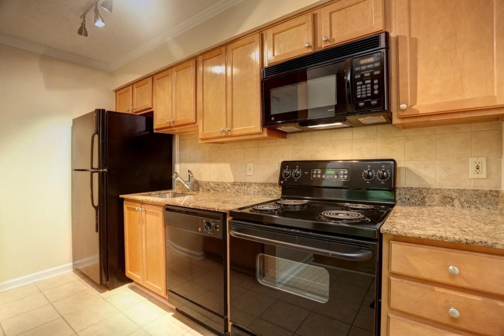 1 bedroom, 625 sq ft condominium sold at 3135 Seven Pines Court 205, Atlanta, GA 30339