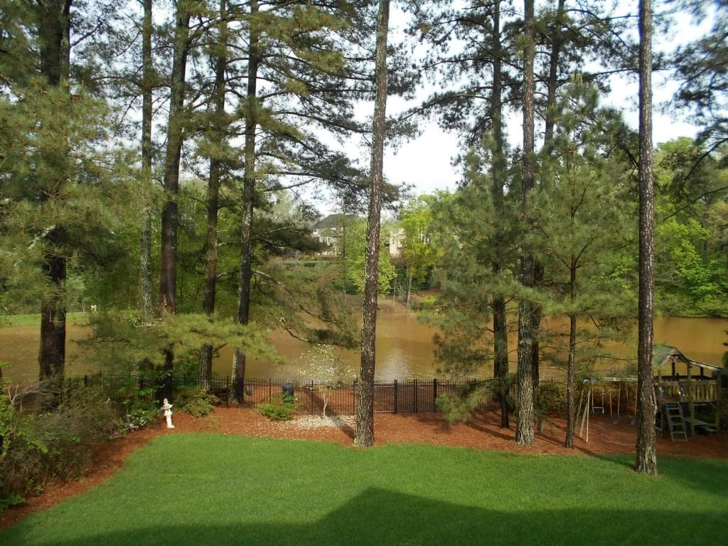 5 bedroom, 4,309 sq ft single family residence sold at 5577 Hedge Brooke Drive, Acworth, GA 30101