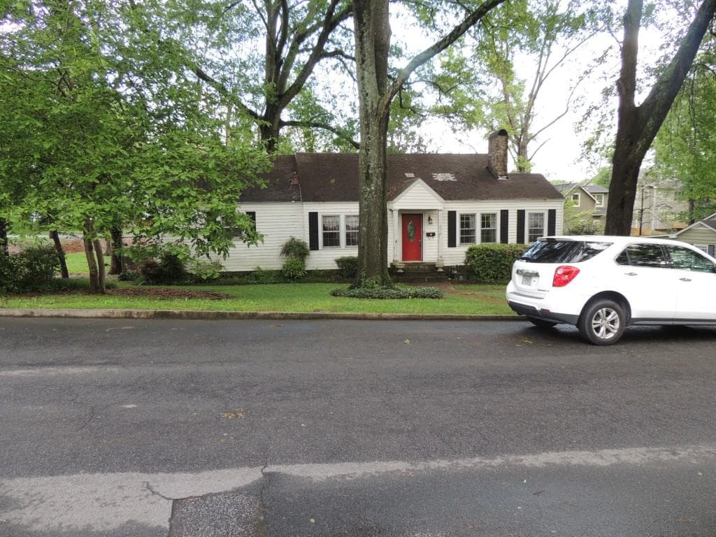 2 bedroom, 1,495 sq ft single family residence sold at 276 N Forest Avenue, Marietta, GA 30060