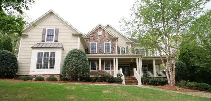 5 bedroom, 4,566 sq ft single family residence sold at 1635 Reddstone Close, Alpharetta, GA 30004